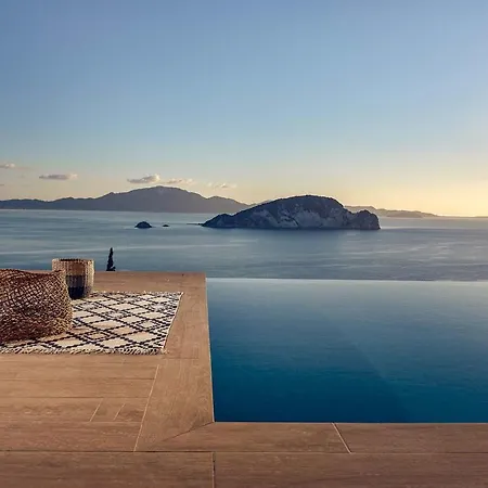 Sleeps 8 Pool Air Con Wifi * Маратьяс