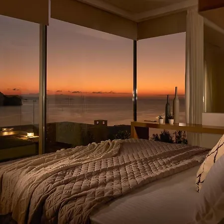 Sleeps 8 Pool Air Con Wifi *